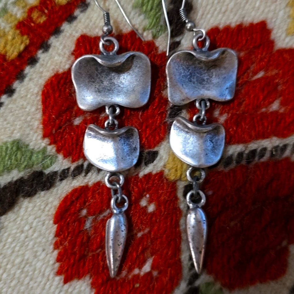 Earings - Picture 4 of 6